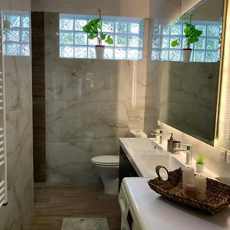 Apartment Oasis Luxury Detached House In With Hydromassage *