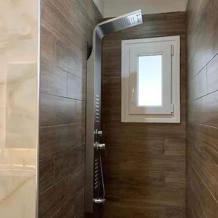 Lägenhet Oasis Luxury Detached House In With Hydromassage