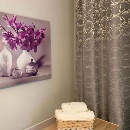 Oasis Luxury Detached House In With Hydromassage 테살로니키
