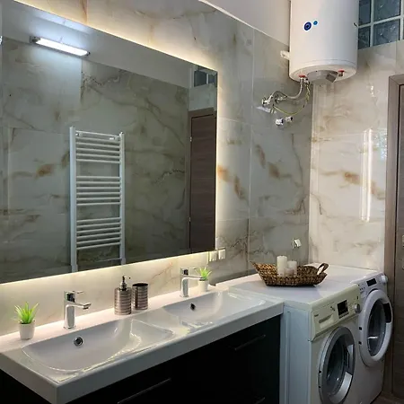 아파트 Oasis Luxury Detached House In With Hydromassage 테살로니키