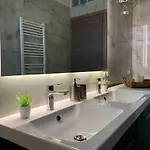 Oasis Luxury Detached House In With Hydromassage * سالونيك