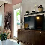 شقة Oasis Luxury Detached House In With Hydromassage *