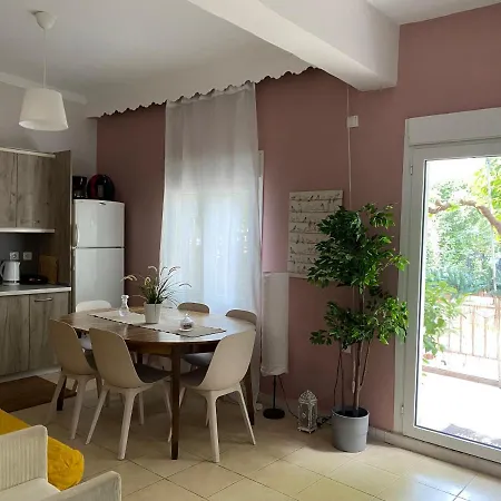アパート Oasis Luxury Detached House In With Hydromassage テッサロニキ