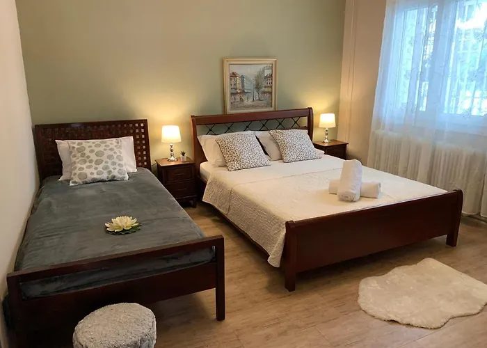 Oasis Luxury Detached House In With Hydromassage Апартаменты *
