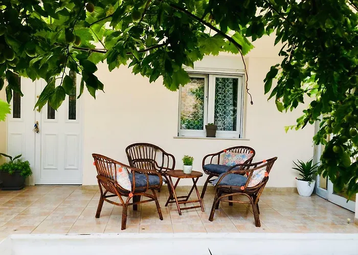 Oasis Luxury Detached House In With Hydromassage Apartman